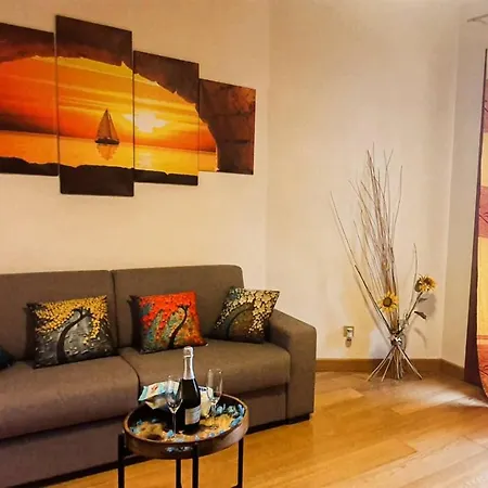 Pura Vida Apartment, Facing Garda